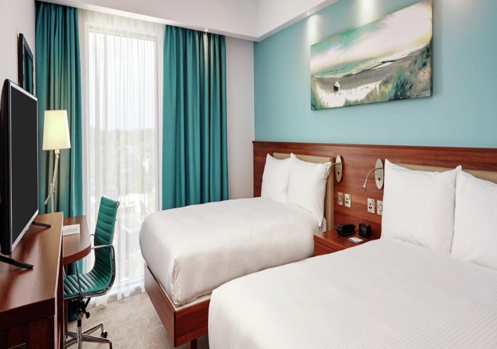 แฮมป์ตัน บาย ฮิลตัน คีล Hotel ภายนอก รูปภาพ
