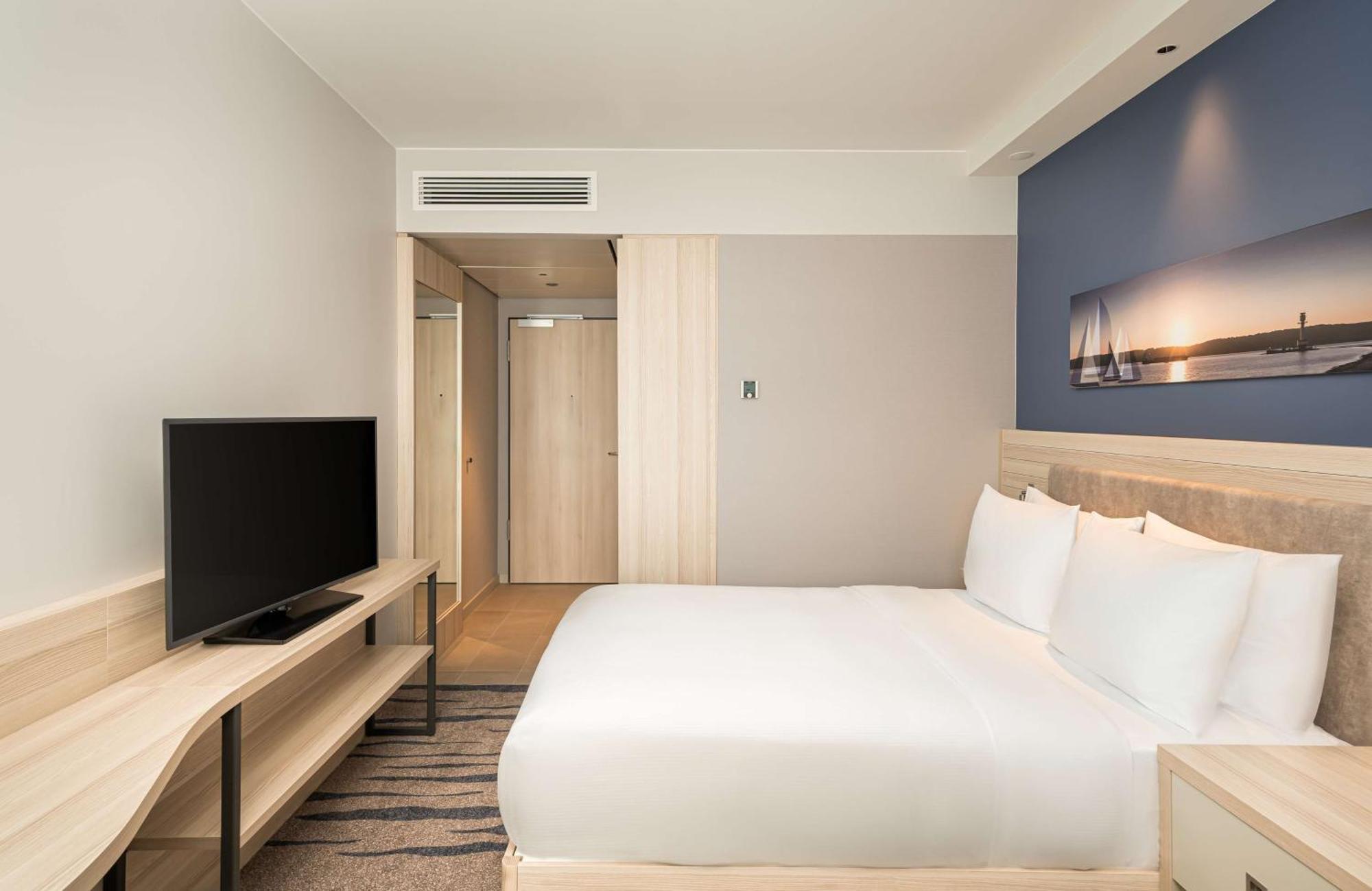แฮมป์ตัน บาย ฮิลตัน คีล Hotel ภายนอก รูปภาพ